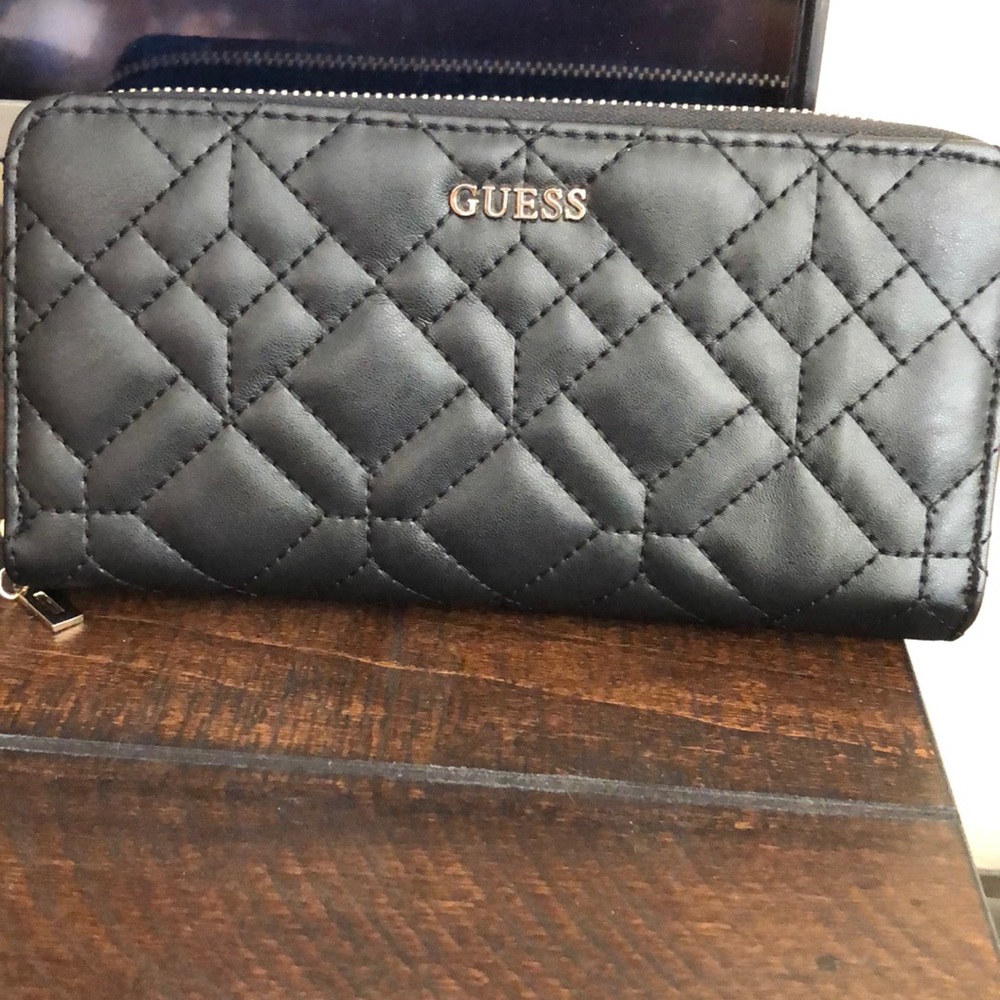 Guess Wallet